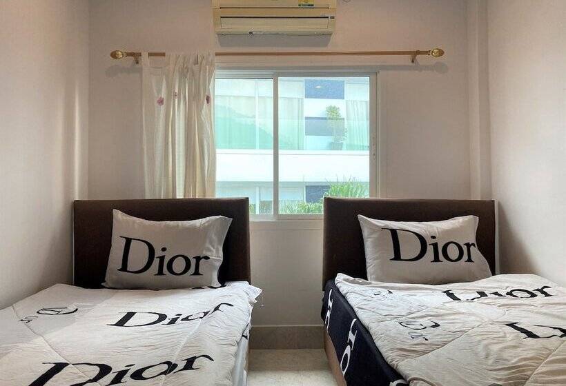 پانسیون Som Guesthouse