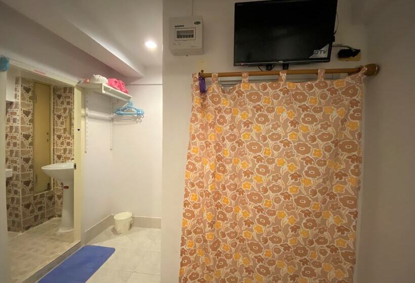 پانسیون Som Guesthouse