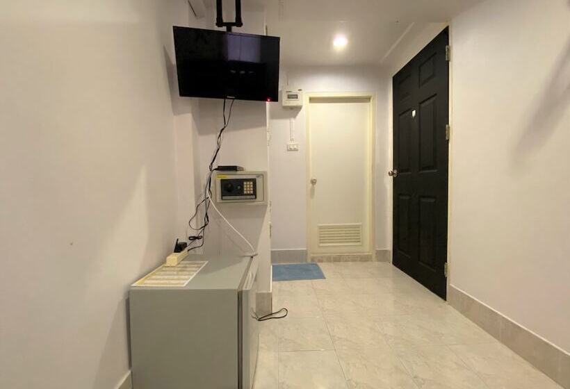 پانسیون Som Guesthouse
