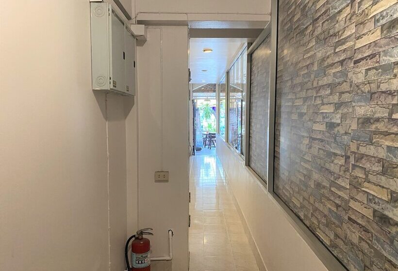 پانسیون Som Guesthouse