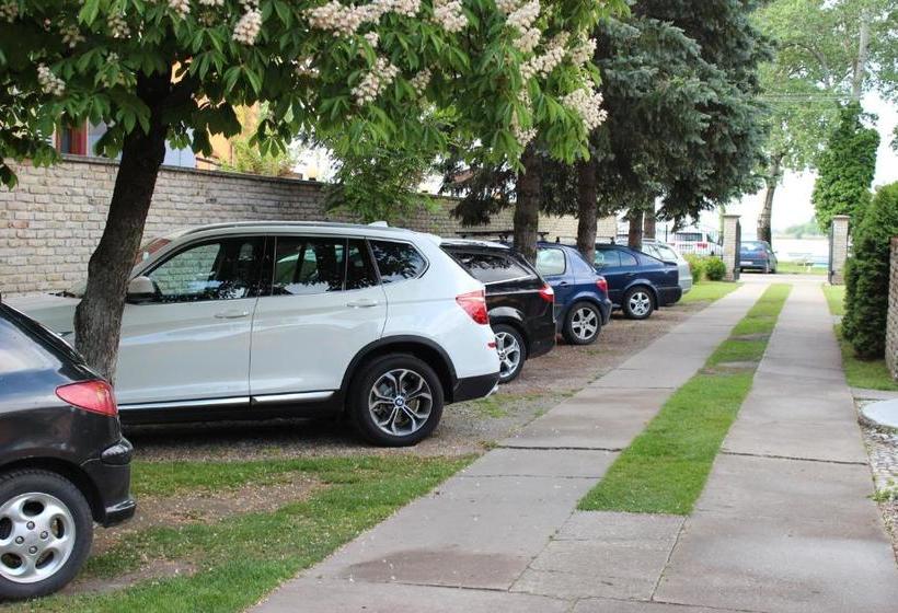 پانسیون Guesthouse Villa Elizabet