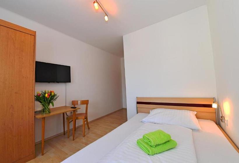 ユースホステル Swirtshaus M&n