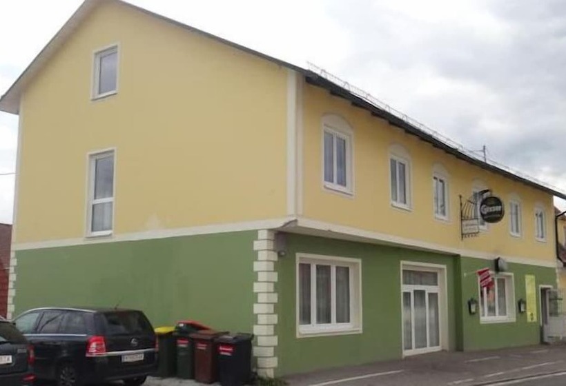 ユースホステル Swirtshaus M&n