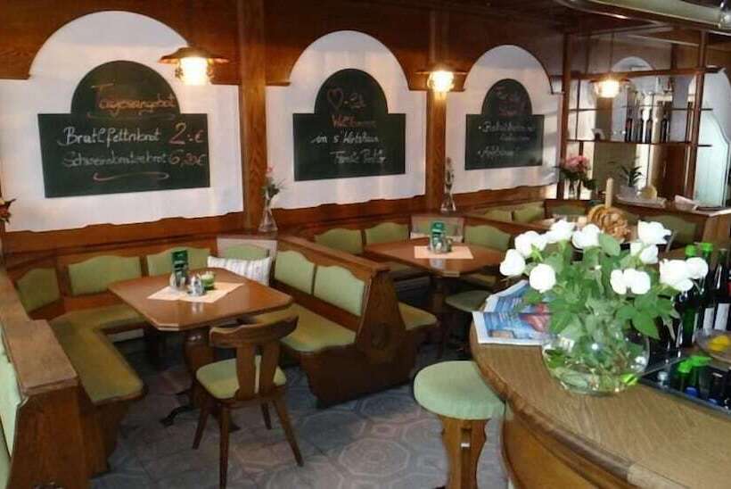 ユースホステル Swirtshaus M&n