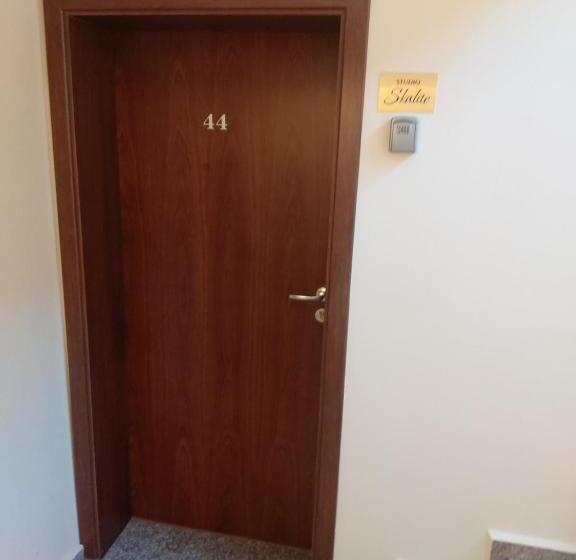 پانسیون Guest House Skalite