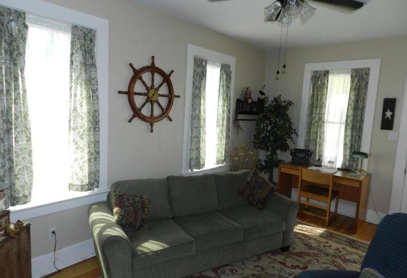 פנסיון Helming Guest House