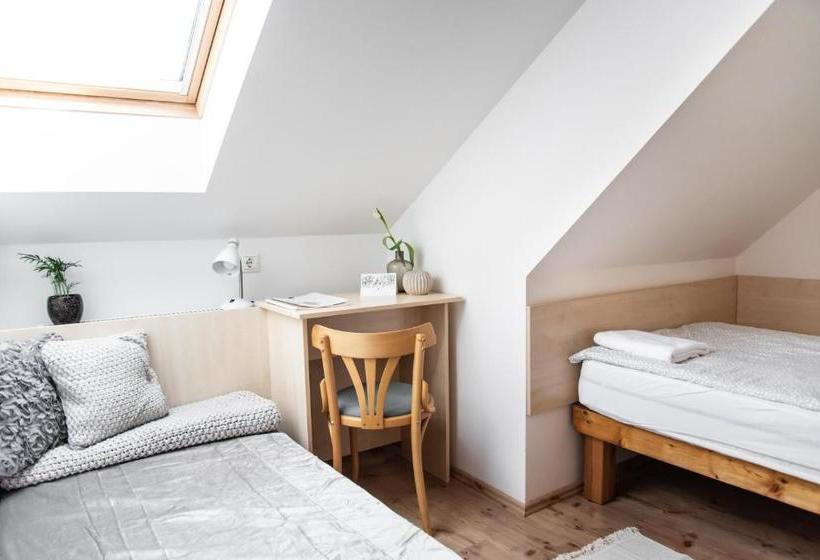 بنسيون Hetényi Apartmanház és Birtok