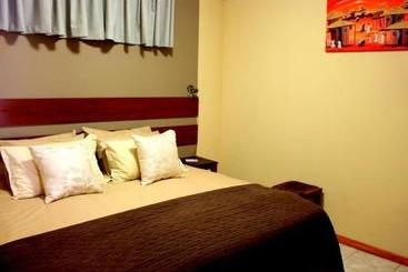پانسیون Honey Bee Guesthouse
