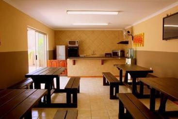 پانسیون Honey Bee Guesthouse