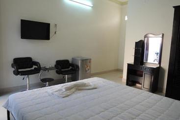 پانسیون Phuong Tay Guest House