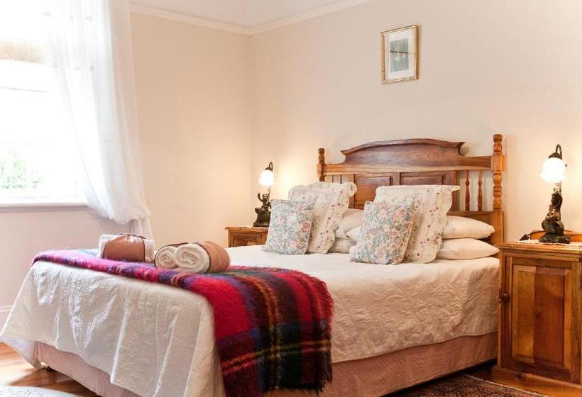 پانسیون Villa Ora Guesthouse
