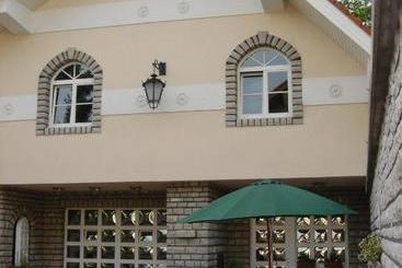 پانسیون éllő Residence