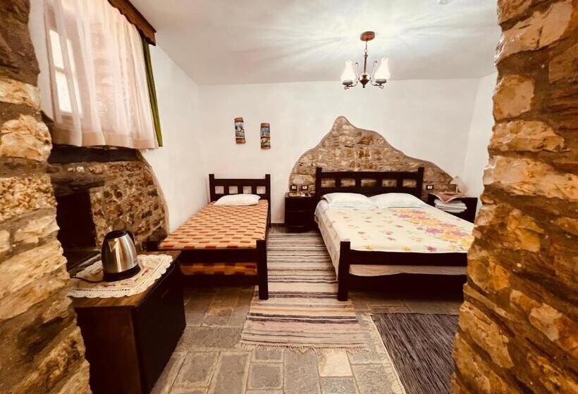 پانسیون Kris Guesthouse
