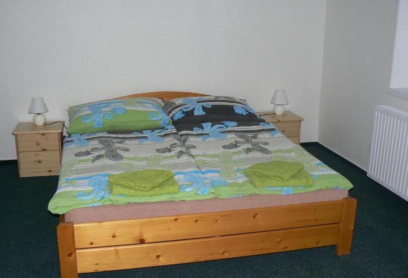 پانسیون Penzion Na Vápence