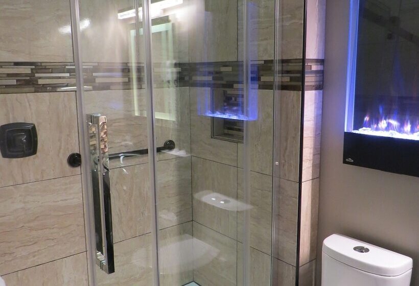 هاستل Dockside Suites