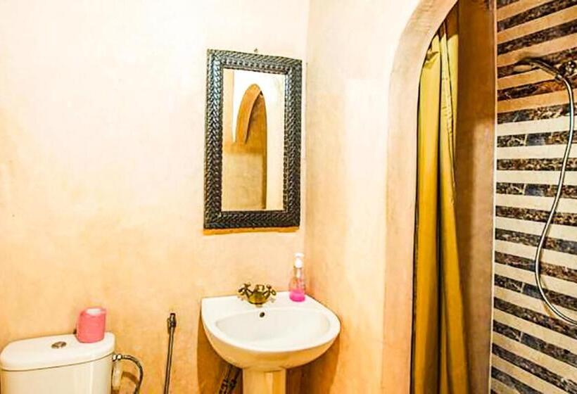 ユースホステル Jad Auberge