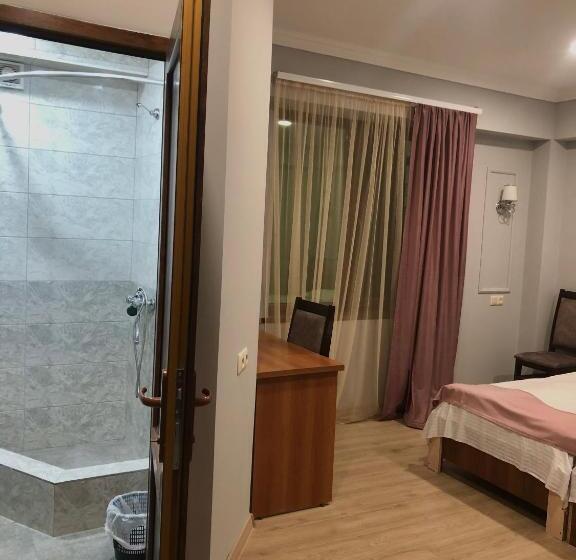 پانسیون Guest House Anahit Ijevan