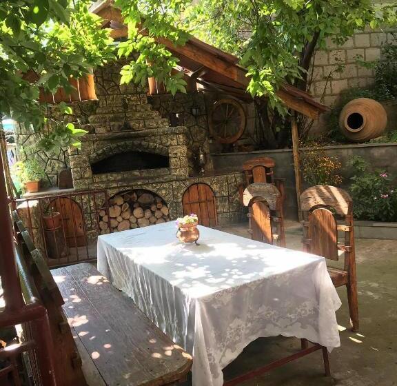 پانسیون Guest House Anahit Ijevan