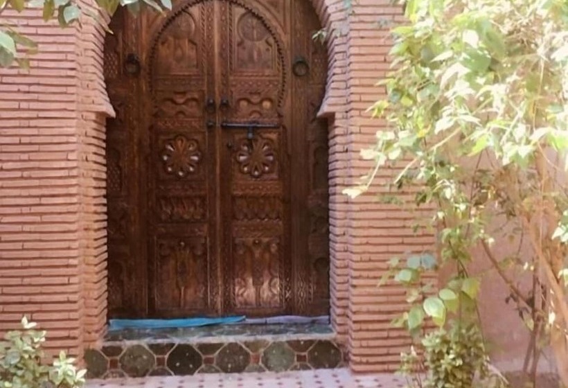 پانسیون Le Sauvage Noble