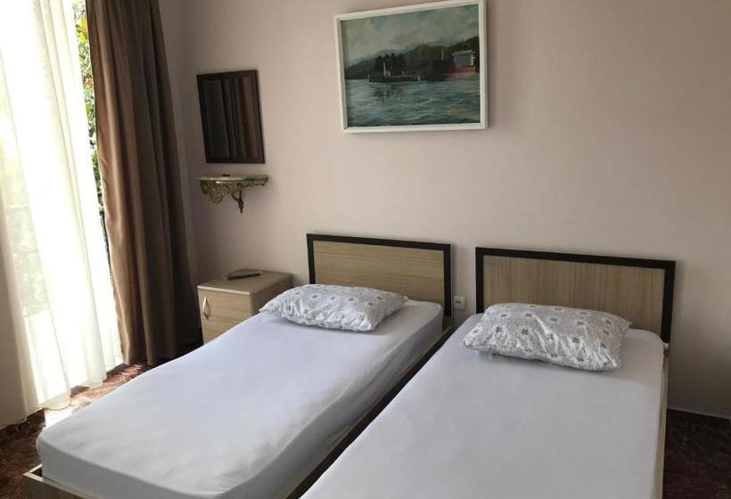پانسیون Magnolia Guest House