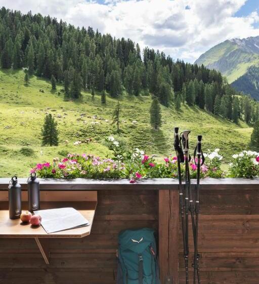 Общежитие Berggasthaus Höllensteinhütte