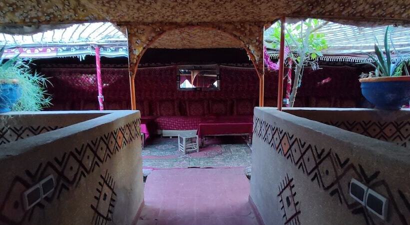 هاستل Prends Ton Temps