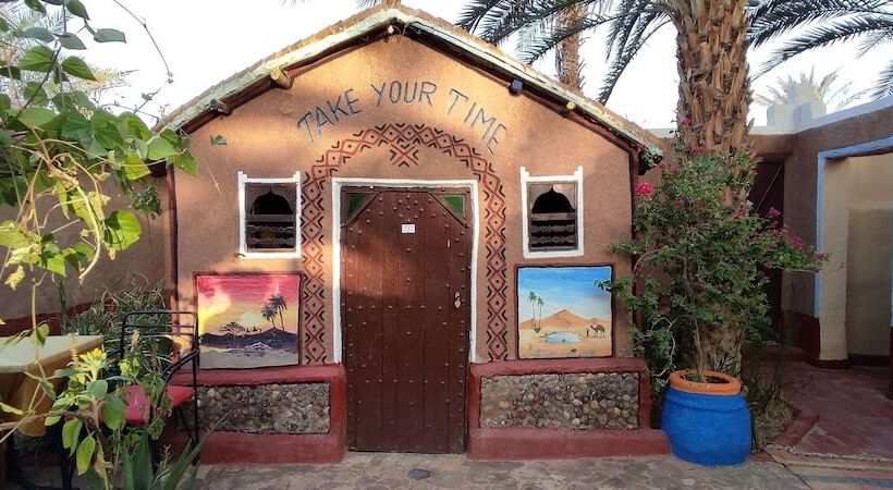 هاستل Prends Ton Temps