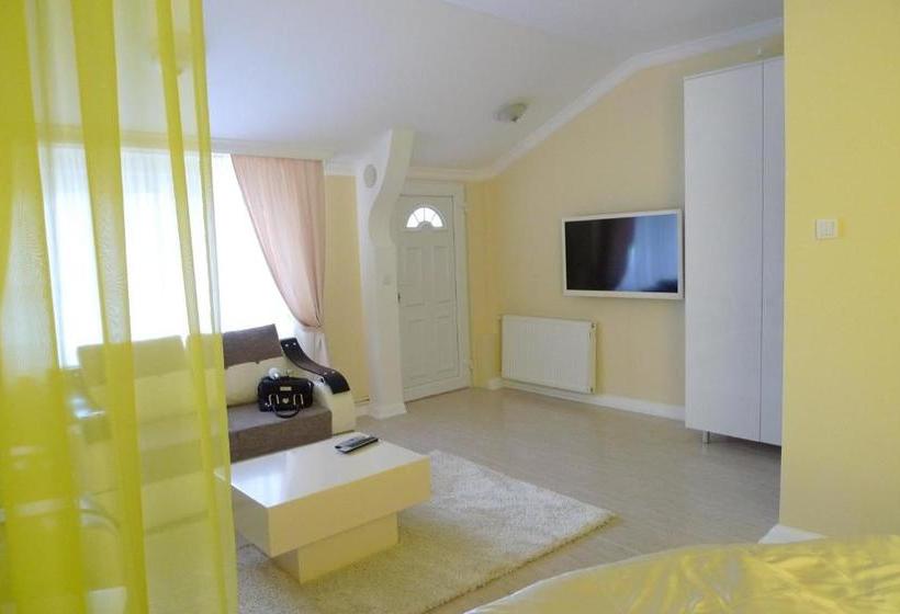 پانسیون Guest House Perla