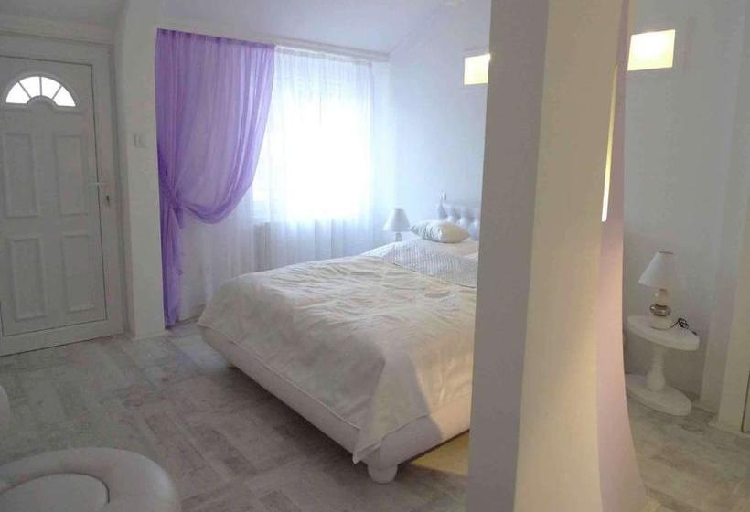 پانسیون Guest House Perla