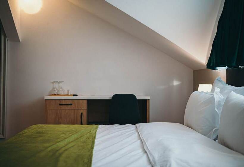 پانسیون Nest Guesthouse