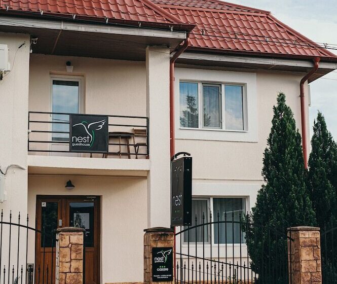 پانسیون Nest Guesthouse