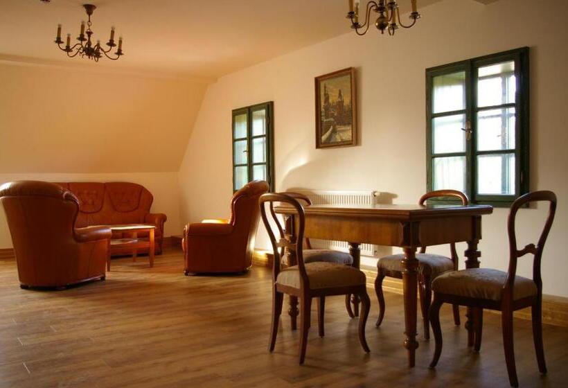 פנסיון Penzion Manský Dvůr