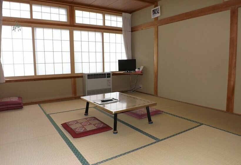 פנסיון Togakushi Kogen Minshuku Rindo