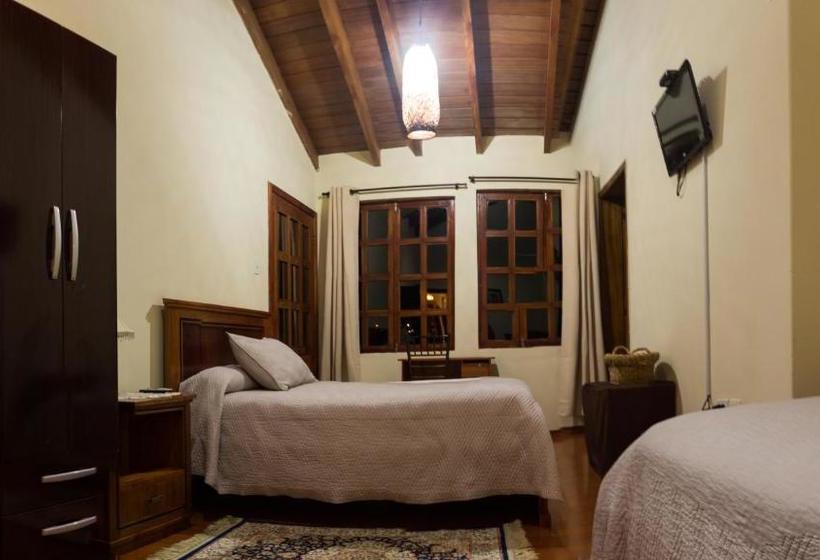 هاستل Hosteria San Carlos Tababela