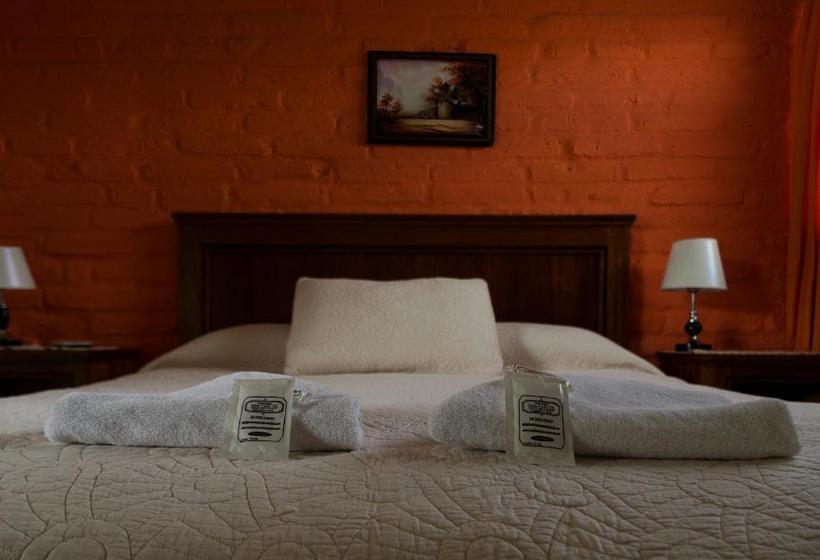 هاستل Hosteria San Carlos Tababela