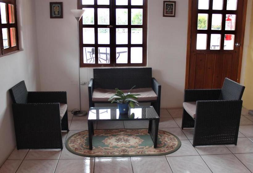 هاستل Hosteria San Carlos Tababela