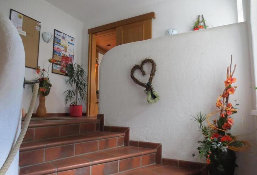 پانسیون Alpenhäusl