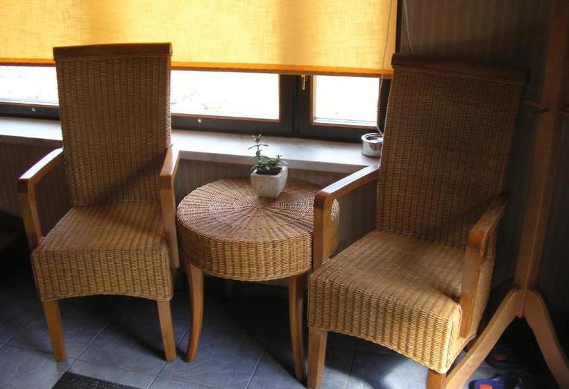 بنسيون Guest House šampētera Māja