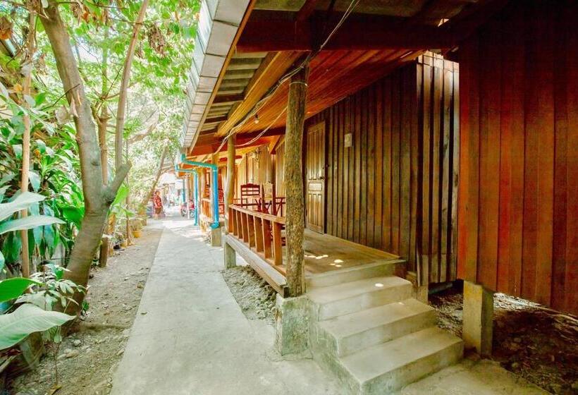 پانسیون Molina Bungalows