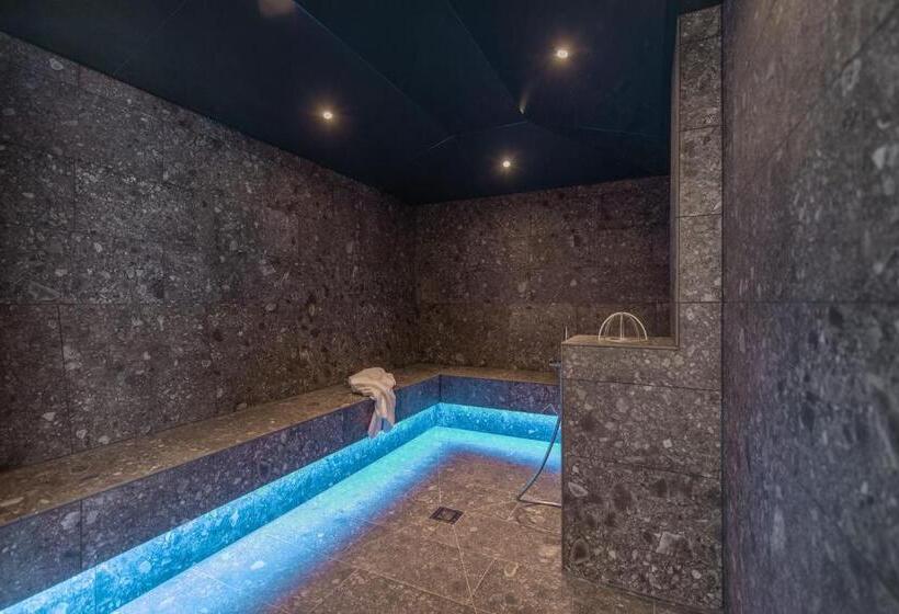 پانسیون Rohrmooser Schlössl