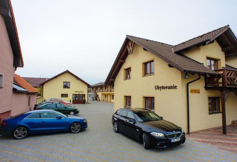 ペンション Turciansky Dvor   Apartmany Turiec