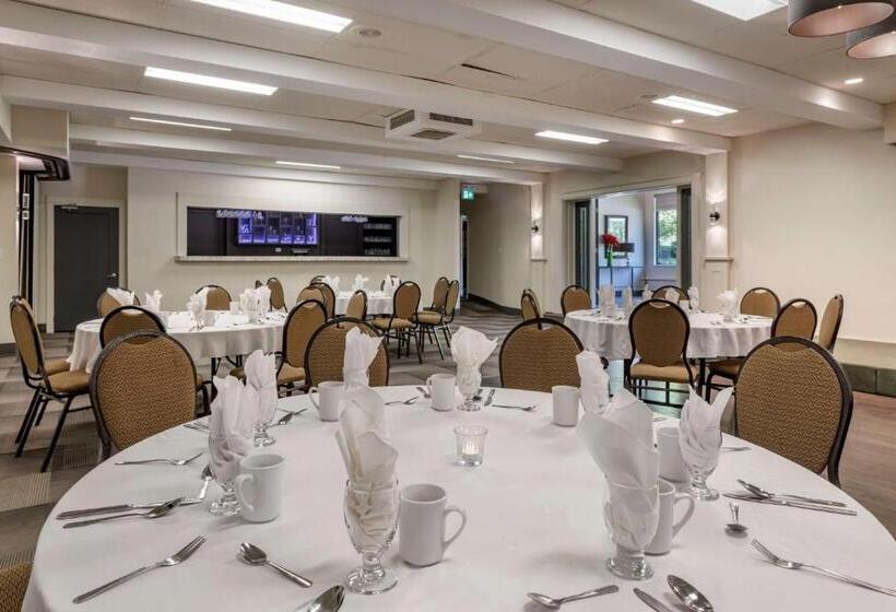فندق صغير Dannys Hotel Suites; Surestay Collection By Best Western