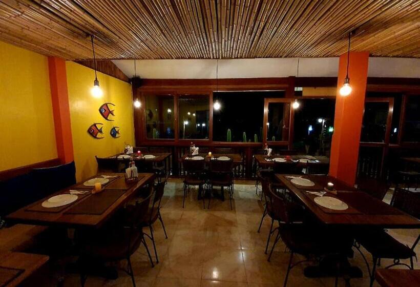 فندق صغير Pousada E Restaurante O Pescador