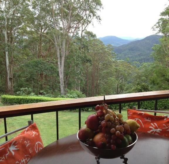Mapleton Falls Accommodation