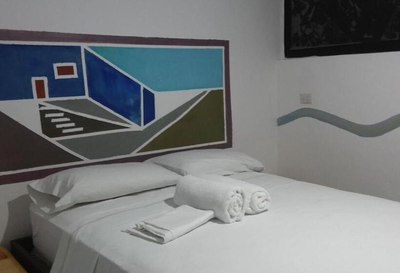 پانسیون Buenos Días Guest House