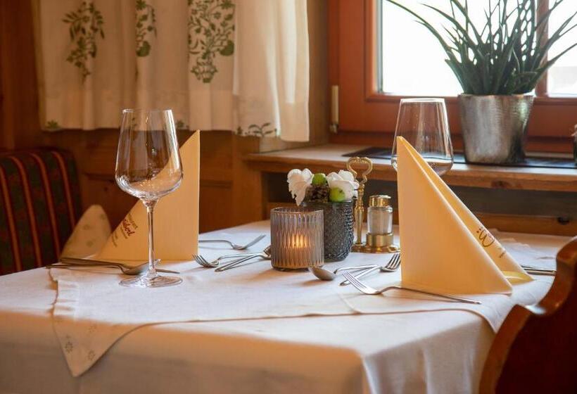 پانسیون Eggerstüberl