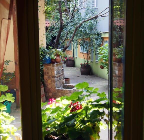 پانسیون Guest Accommodation Etno Konak Tašana