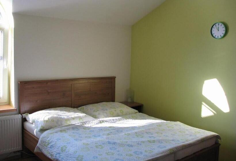 پانسیون Penzion Lilie