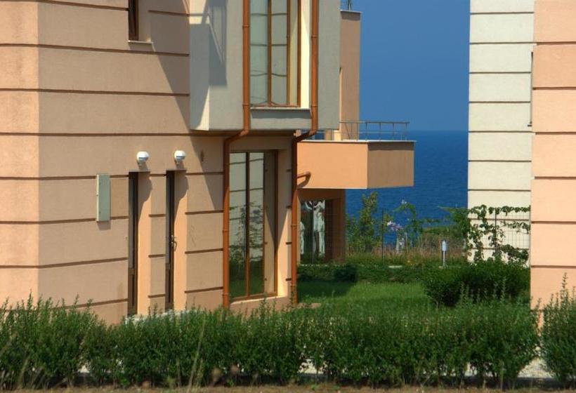 Seagarden Villa Resort
