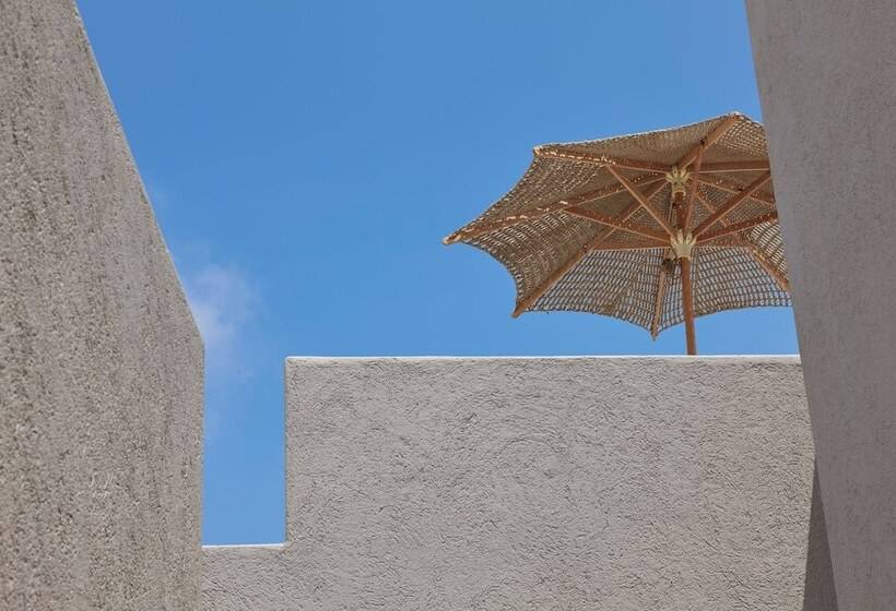 בית מלון כפרי Aeon Suites  Adults Only